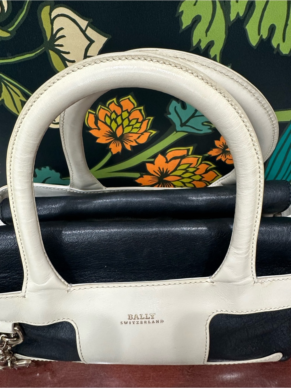 Bally Pama-SM Black & Ivory Leather Satchel Crossbody Bag Swiss Made Goat Charm - Picture 6 of 16